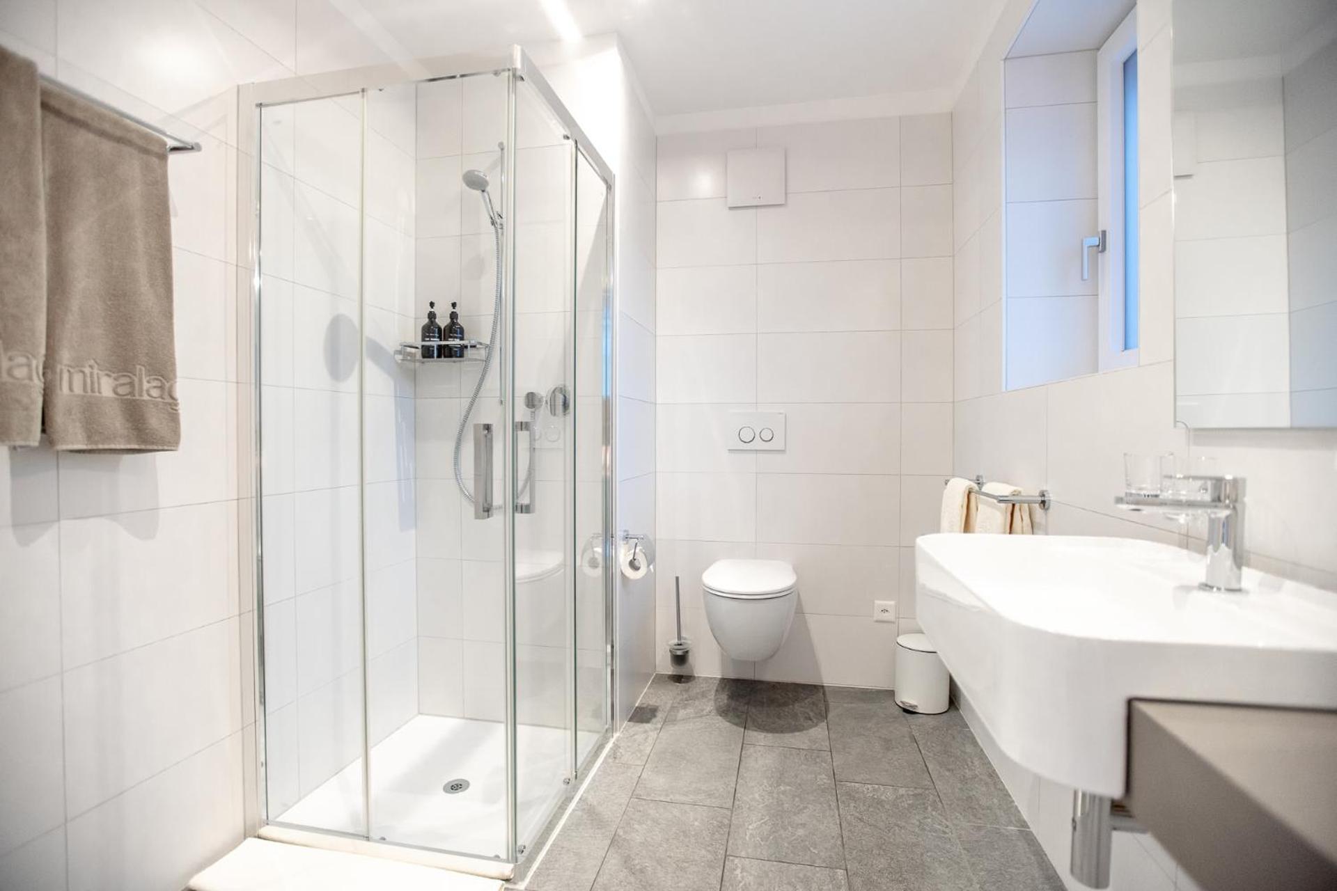Miralago Locarno Easy Rooms Muralto Exteriör bild