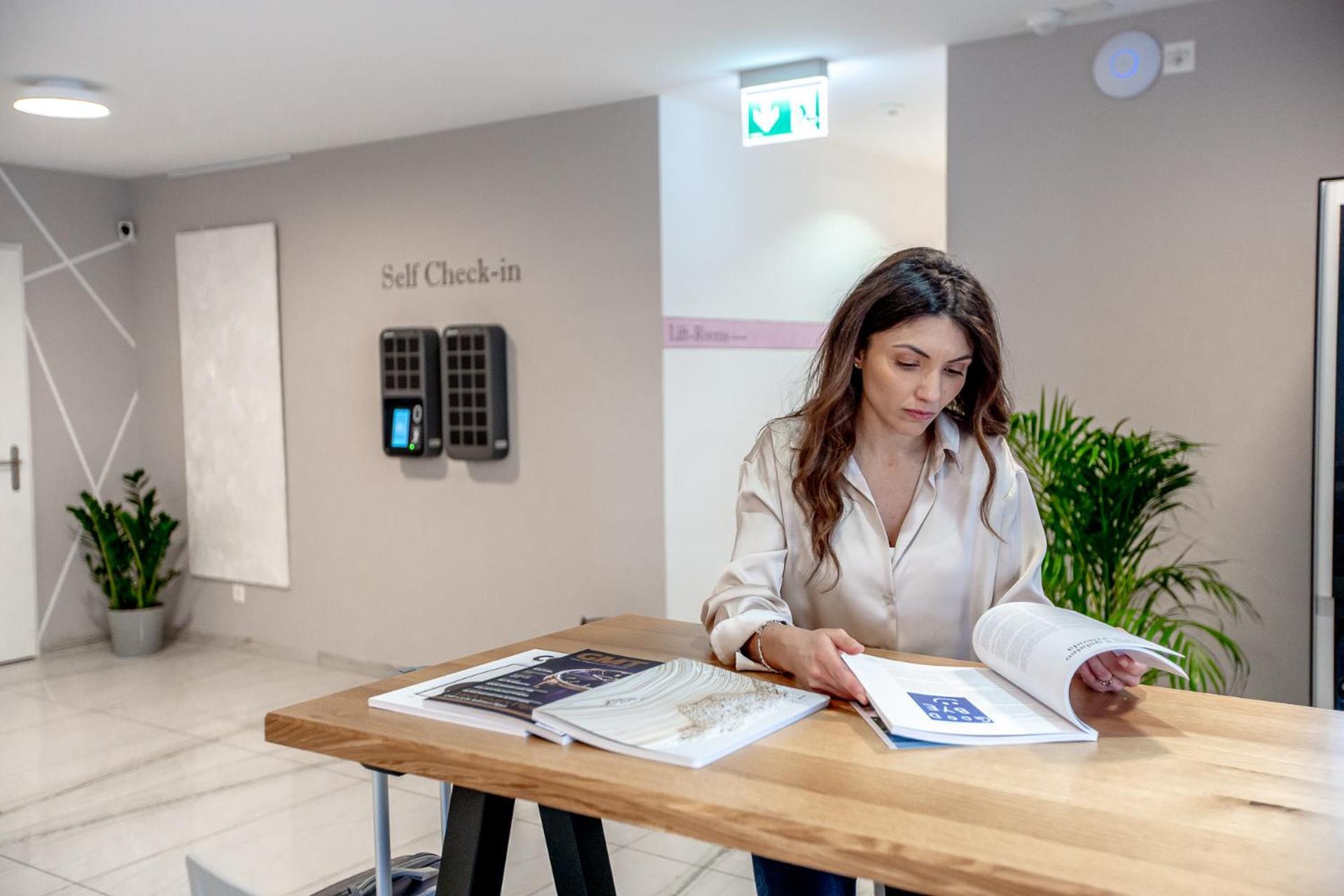Miralago Locarno Easy Rooms Muralto Exteriör bild